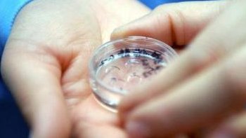 做试管婴儿第一次检查什么时候去好？